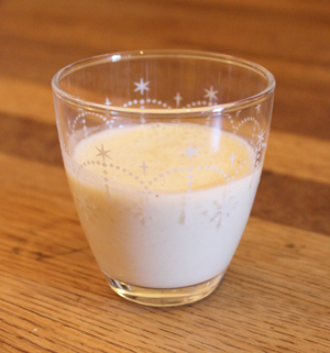 almonds_bananamilk.jpg