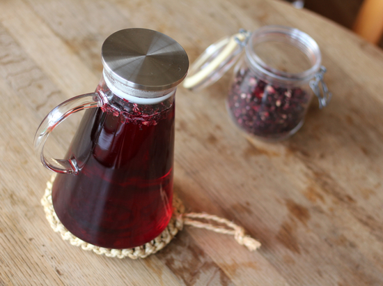 rosehipitea1.jpg